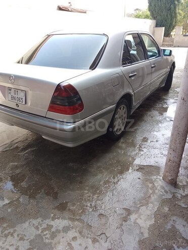 Mercedes C 240 2000, 123,030 km - 2.4 l - Bakı