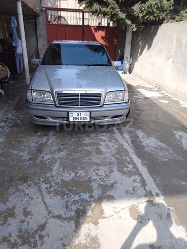 Mercedes C 240 2000, 123,030 km - 2.4 l - Bakı