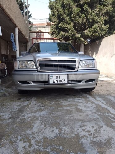 Mercedes C 240 2000, 123,030 km - 2.4 l - Bakı
