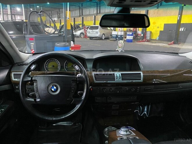 BMW 745 2003, 282,000 km - 4.4 l - Bakı