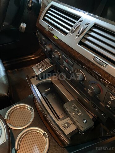 BMW 745 2003, 282,000 km - 4.4 l - Bakı