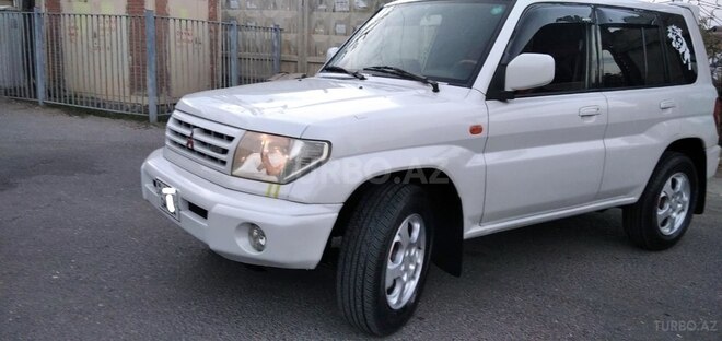 Mitsubishi Pajero io 1999, 300,000 km - 1.8 l - Bakı