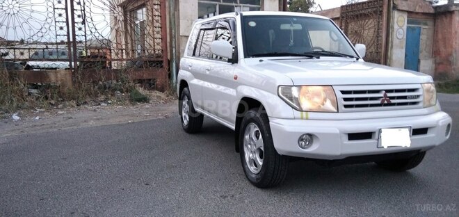 Mitsubishi Pajero io 1999, 300,000 km - 1.8 l - Bakı