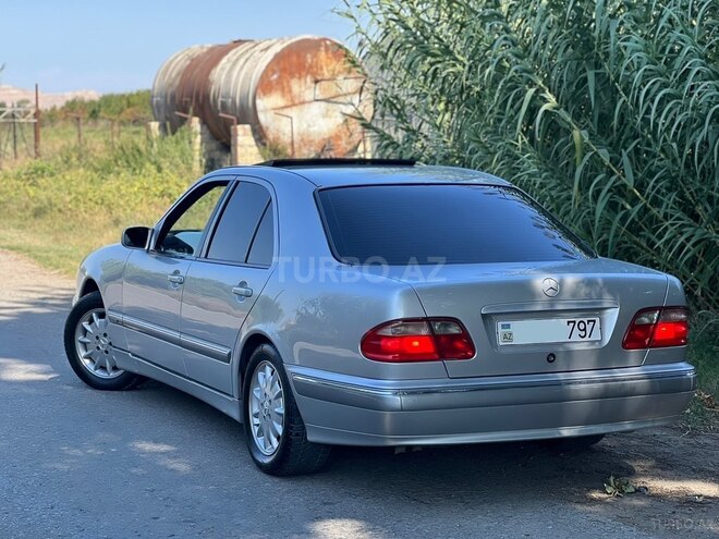 Mercedes E 240 2000, 242,000 km - 2.4 l - Şəmkir