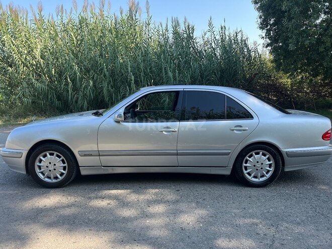 Mercedes E 240 2000, 242,000 km - 2.4 l - Şəmkir