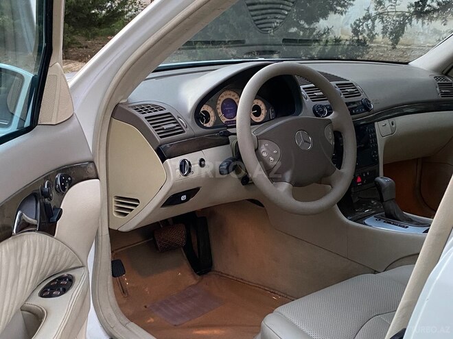 Mercedes E 240 2002, 290,000 km - 2.6 l - Bakı