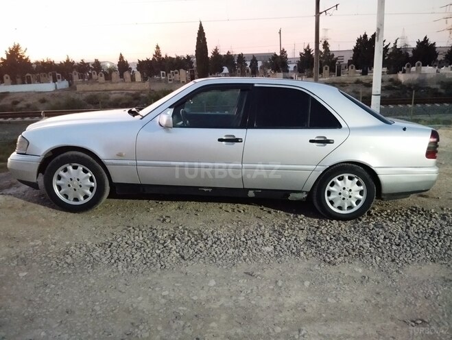 Mercedes C 250 1996, 370,956 km - 2.5 l - Sumqayıt