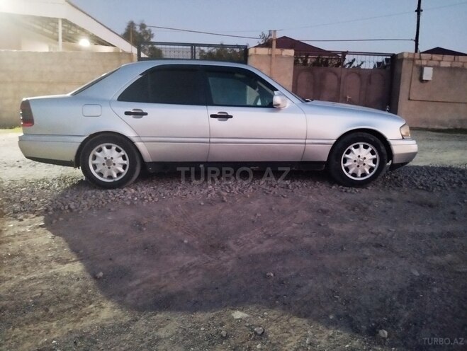 Mercedes C 250 1996, 370,956 km - 2.5 l - Sumqayıt