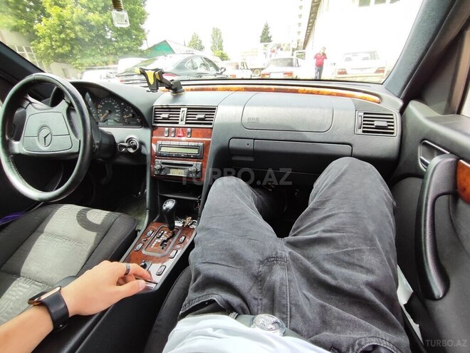 Mercedes C 220 1998, 230,000 km - 2.2 l - Bakı