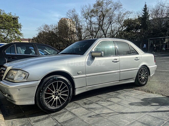 Mercedes C 220 1999, 368,000 km - 2.2 л - Bakı