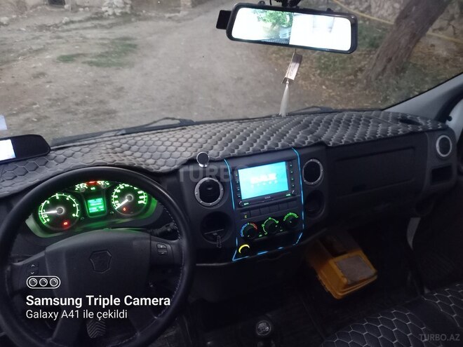 GAZ  2020, 40,000 km - 2.7 l - Naxçıvan