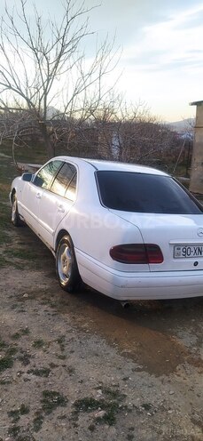 Mercedes E 220 1996, 589,233 km - 2.2 l - Bakı