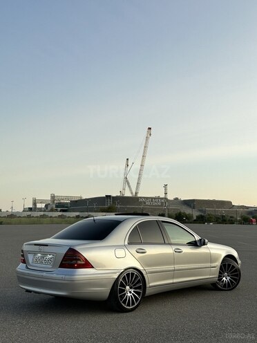Mercedes C 270 2001, 330,000 km - 2.7 l - Bakı