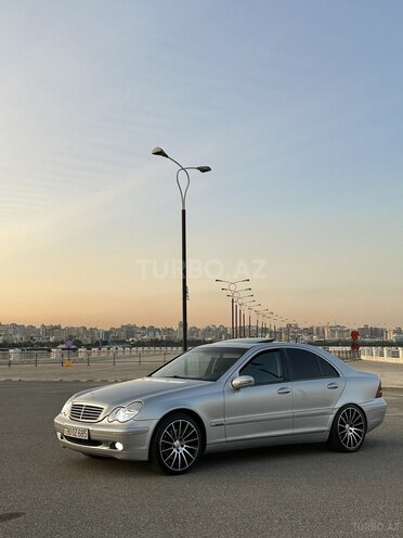 Mercedes C 270 2001, 330,000 km - 2.7 l - Bakı
