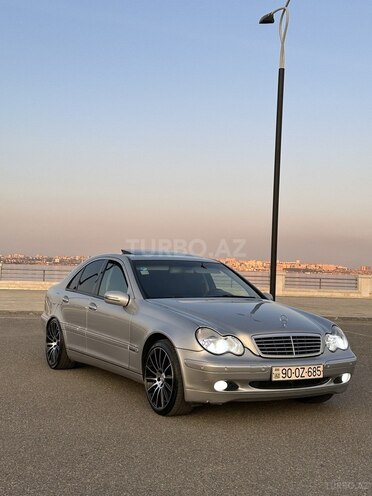 Mercedes C 270 2001, 330,000 km - 2.7 l - Bakı