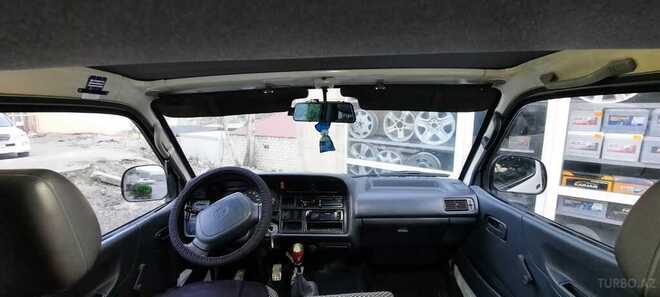 Toyota HiAce 2004, 320,000 km - 3.0 л - Bərdə