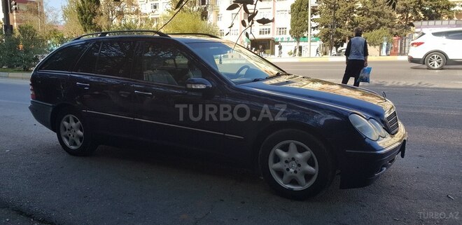Mercedes C 220 2003, 300,000 km - 2.2 l - Sumqayıt