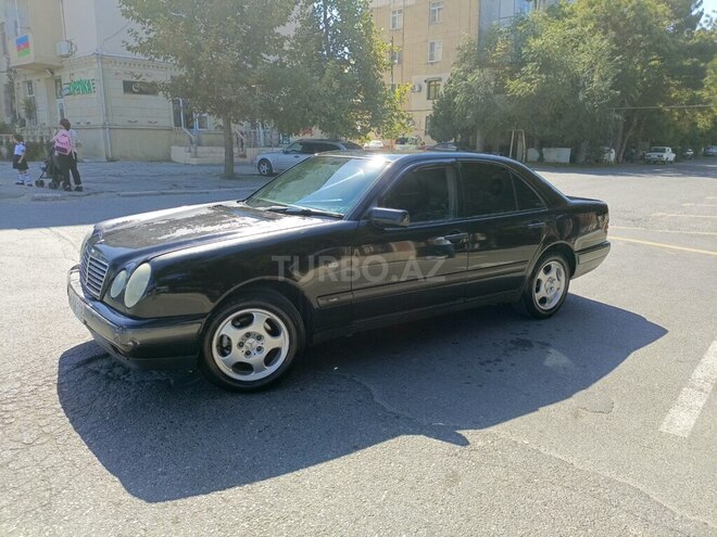 Mercedes E 200 2000, 298,500 km - 2.0 l - Bakı