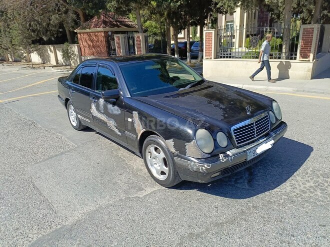 Mercedes E 200 2000, 298,500 km - 2.0 l - Bakı