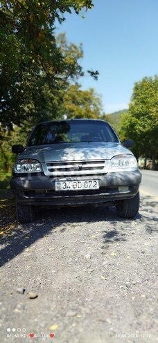 Chevrolet Niva 2004, 300,000 km - 1.7 l - Qax