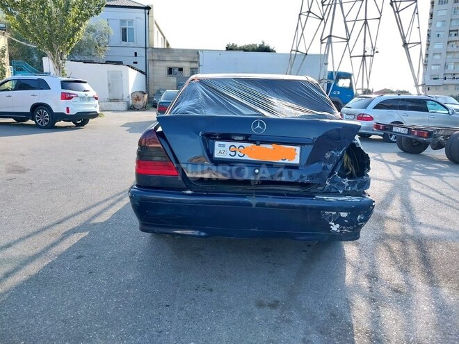 Mercedes C 240 1998, 288,000 km - 2.4 l - Bakı