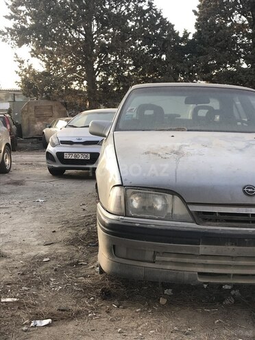Opel Omega 1994, 215,000 km - 2.5 l - Bakı