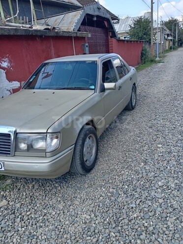 Mercedes E 250 1991, 500,000 km - 2.5 l - Cəlilabad