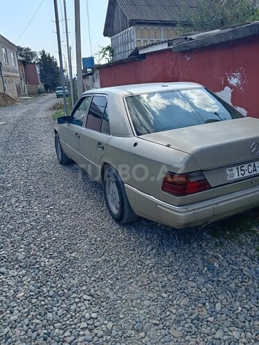 Mercedes E 250 1991, 500,000 km - 2.5 l - Cəlilabad