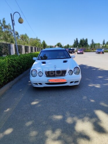 Mercedes E 220 1999, 360,000 km - 2.2 l - Bakı