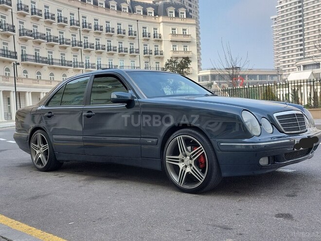 Mercedes E 220 2001, 504,000 km - 2.2 л - Bakı