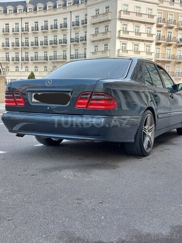 Mercedes E 220 2001, 504,000 km - 2.2 л - Bakı