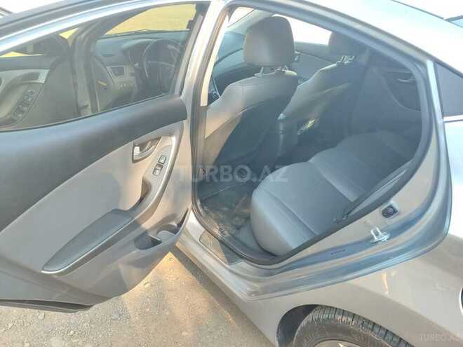 Hyundai Elantra 2015, 148,489 km - 1.8 l - Masallı
