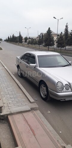 Mercedes E 280 1999, 270,000 km - 2.8 l - Gəncə
