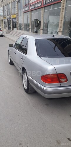 Mercedes E 280 1999, 270,000 km - 2.8 l - Gəncə