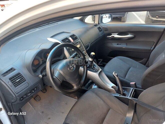 Toyota Auris 2007, 179,000 km - 1.4 л - Bakı