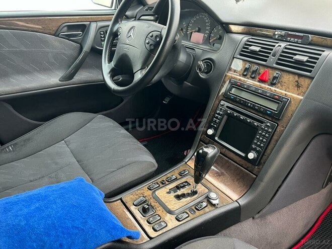 Mercedes E 240 2001, 336,000 km - 2.4 l - Şirvan