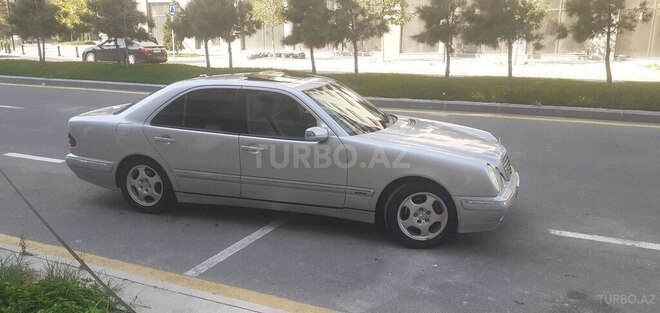 Mercedes E 270 2000, 439,857 km - 2.7 l - Bakı