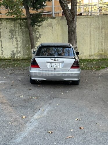 Mercedes C 230 2000, 335,000 km - 2.3 l - Bakı