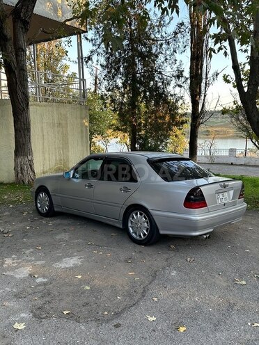 Mercedes C 230 2000, 335,000 km - 2.3 l - Bakı