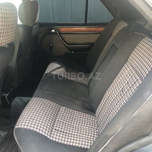 Mercedes E 220 1993, 536,906 km - 2.2 l - Bakı