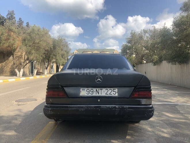 Mercedes E 220 1993, 536,906 km - 2.2 l - Bakı