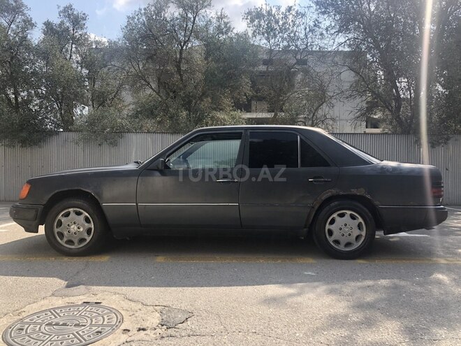 Mercedes E 220 1993, 536,906 km - 2.2 l - Bakı