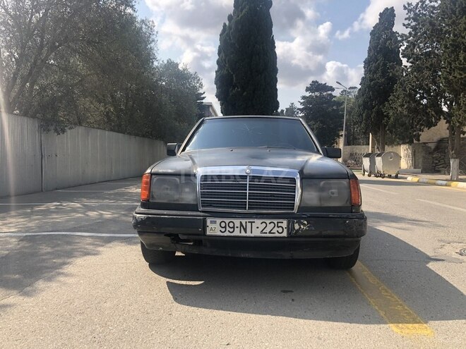 Mercedes E 220 1993, 536,906 km - 2.2 l - Bakı