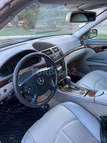 Mercedes E 220 2002, 245,000 km - 2.2 l - Bakı