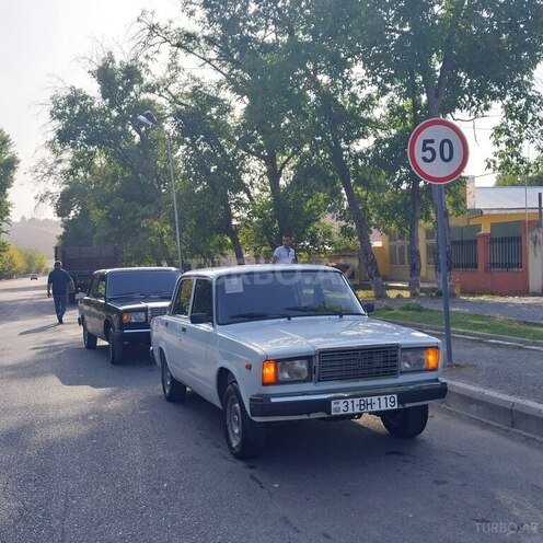 LADA (VAZ) 2107 2003, 75,000 km - 1.6 l - İsmayıllı