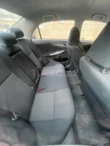 Toyota Corolla 2011, 253,000 km - 1.4 l - Bakı