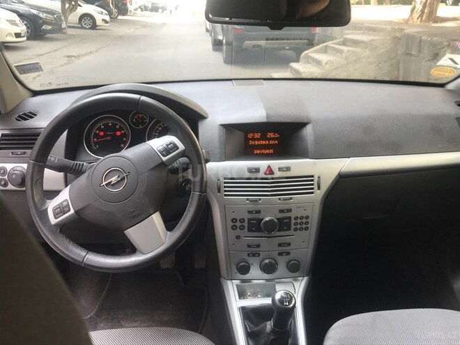 Opel Astra 2010, 220,000 km - 1.4 l - Bakı