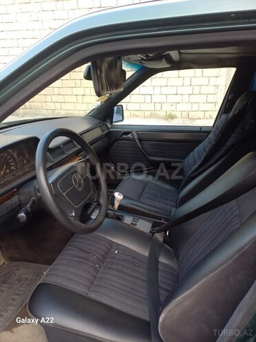 Mercedes E 260 1990, 500,000 km - 2.6 l - Bakı