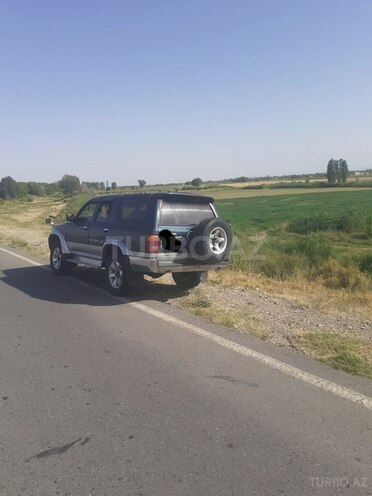 Toyota Hilux 1995, 371,000 km - 3.0 l - Naxçıvan