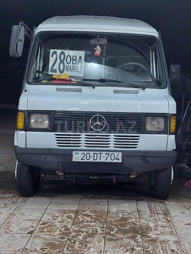 Mercedes 208 D 1993, 561,325 km - 2.9 l - Gəncə